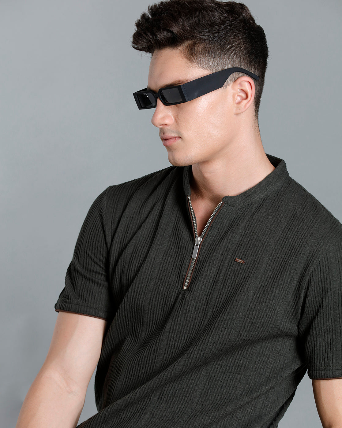 IDENTITI Men Slim Fit Mandarin Collar Solid T-Shirt In Olive green
