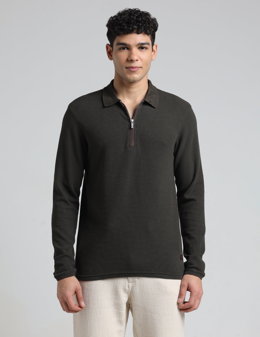 IDENTITI Men Slim Fit Polo Collar Solid T-Shirt In Olive Green.