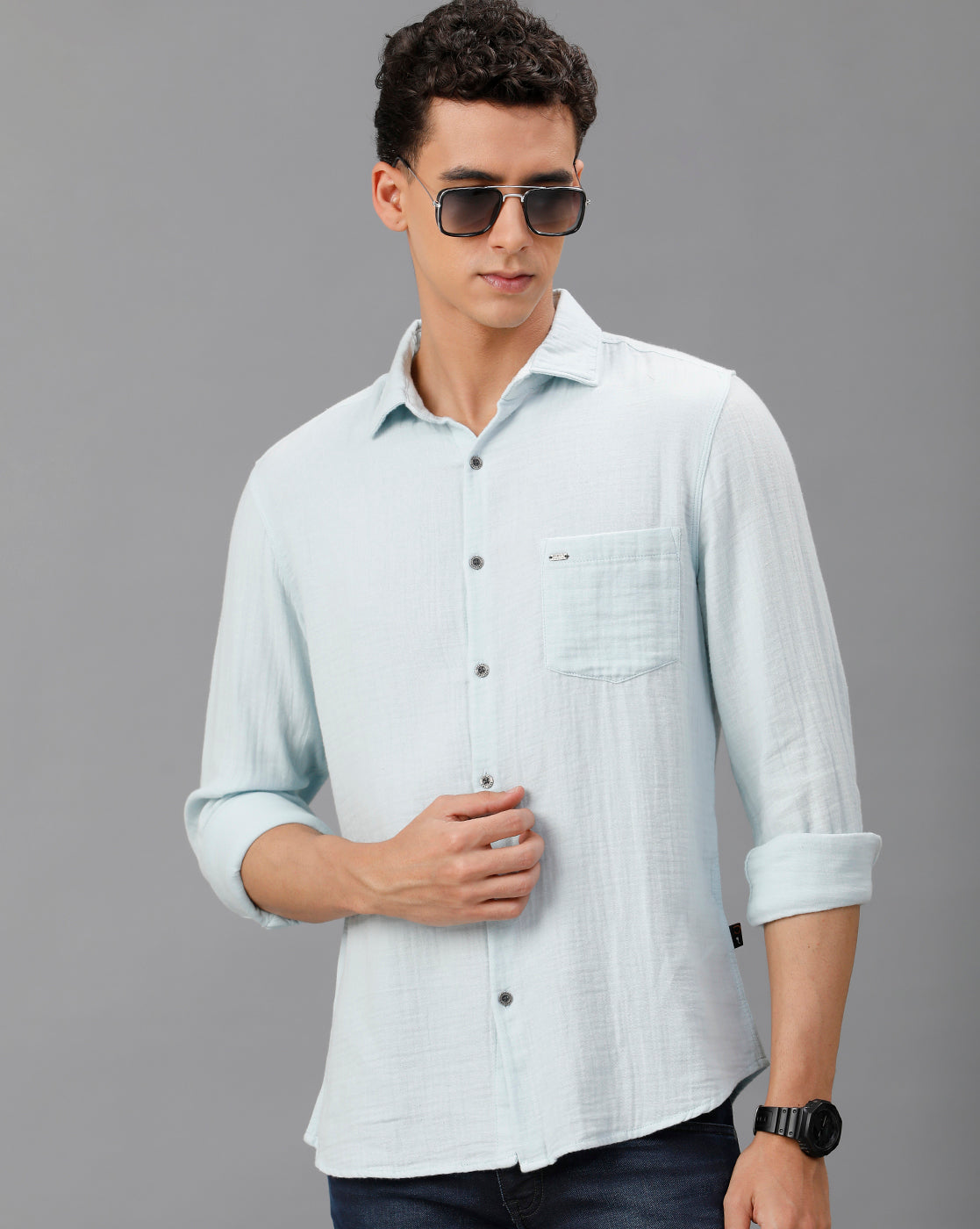 IDENTITI Men Slim Fit Regular Collar Solid Shirt In Powder Blue.