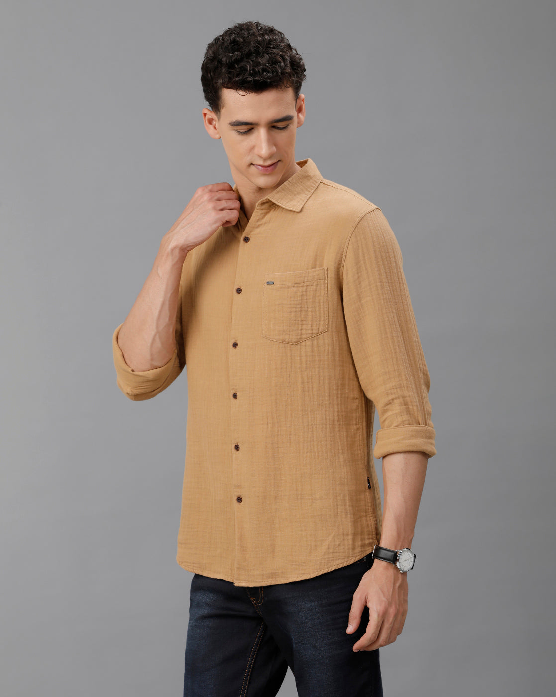 IDENTITI Men Slim Fit Regular Collar Solid Shirt In Khaki.