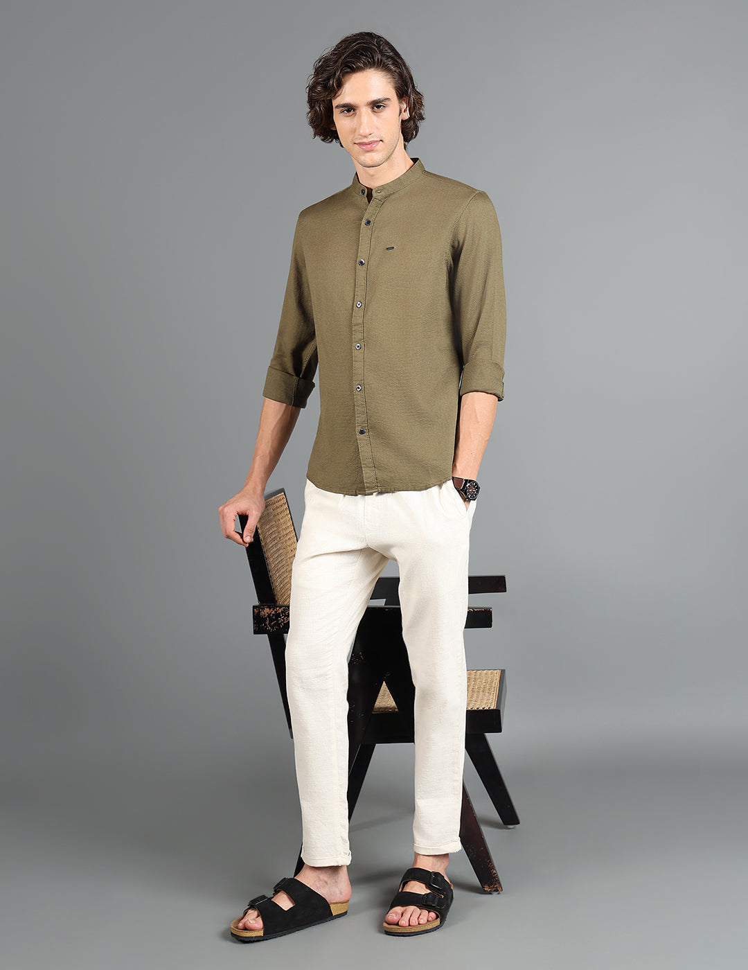 IDENTITI Men Slim Fit Mandarin Collar Solid Shirt In Olive Green