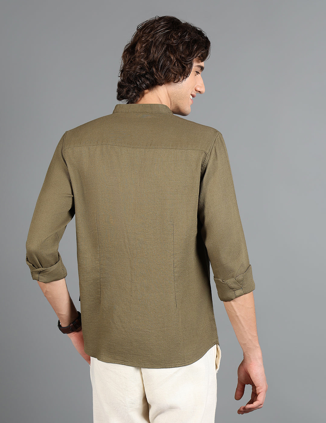 IDENTITI Men Slim Fit Mandarin Collar Solid Shirt In Olive Green