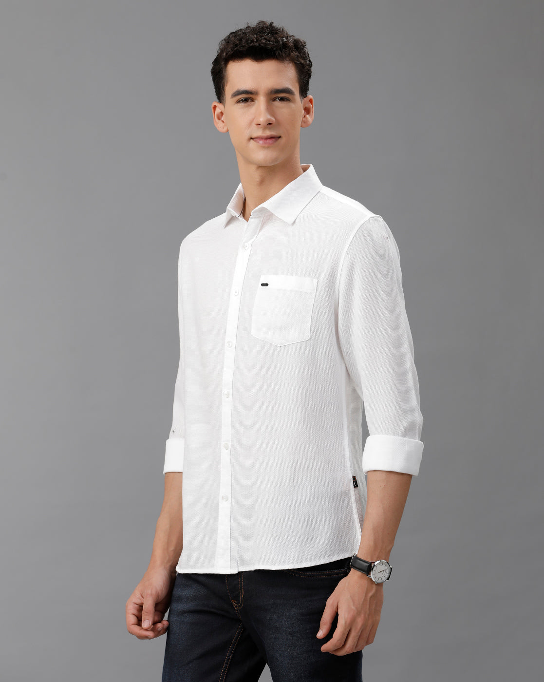 IDENTITI Men Slim Fit Regular Collar Solid Shirt In White.