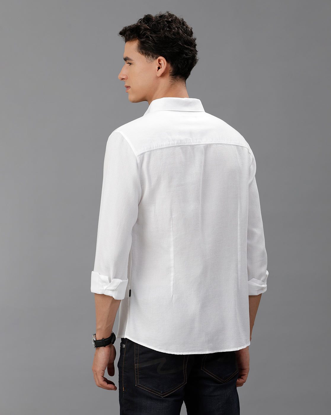 IDENTITI Men Slim Fit Regular Collar Solid Shirt In White.