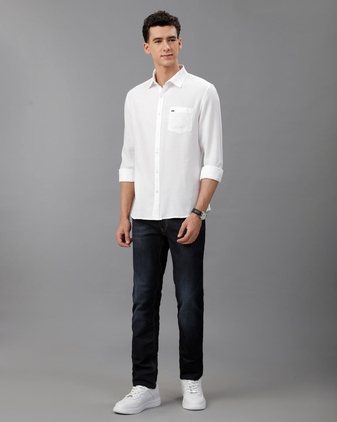 IDENTITI Men Slim Fit Regular Collar Solid Shirt In White.