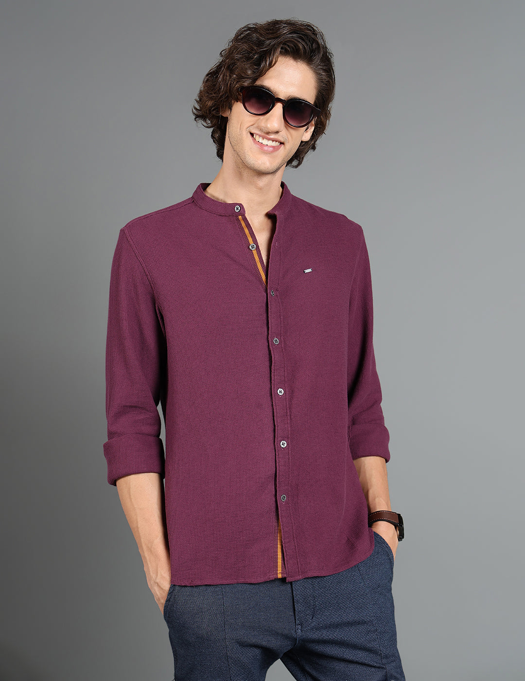 IDENTITI Men Slim Fit Mandarin Collar Solid Shirt In Purple