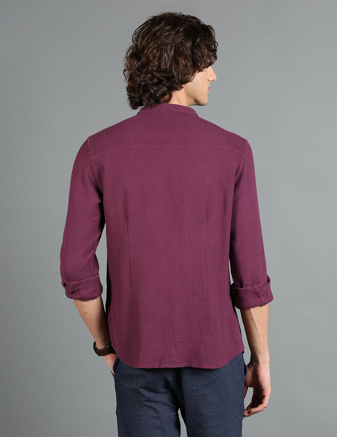 IDENTITI Men Slim Fit Mandarin Collar Solid Shirt In Purple