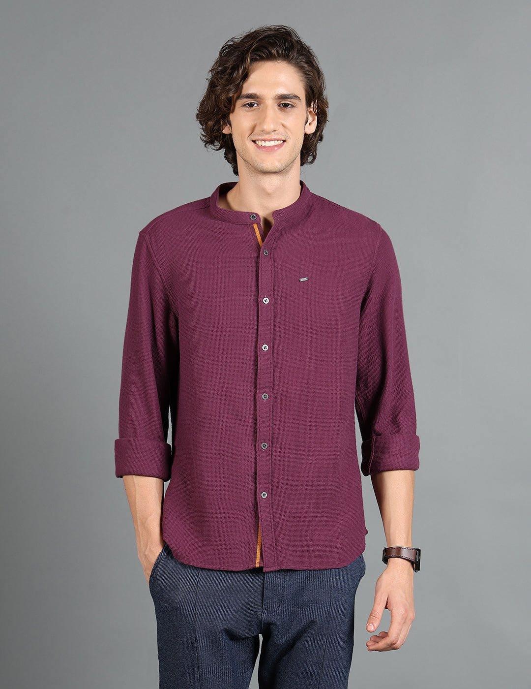 IDENTITI Men Slim Fit Mandarin Collar Solid Shirt In Purple