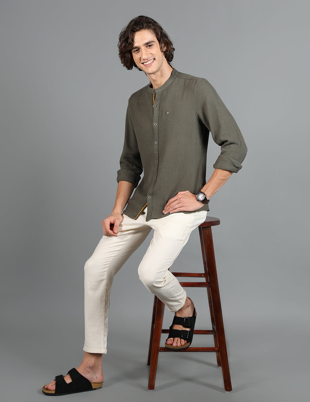 IDENTITI Men Slim Fit Mandarin Collar Solid Shirt In Olive Green