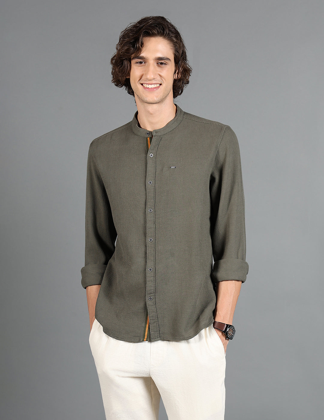 IDENTITI Men Slim Fit Mandarin Collar Solid Shirt In Olive Green