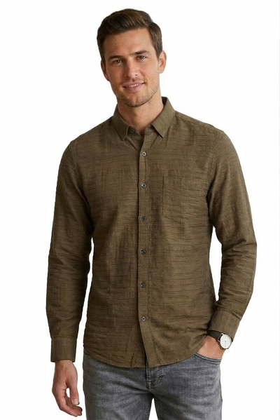 IDENTITI Men Slim Fit Spread Collar Solid Shirt In Olive Green.