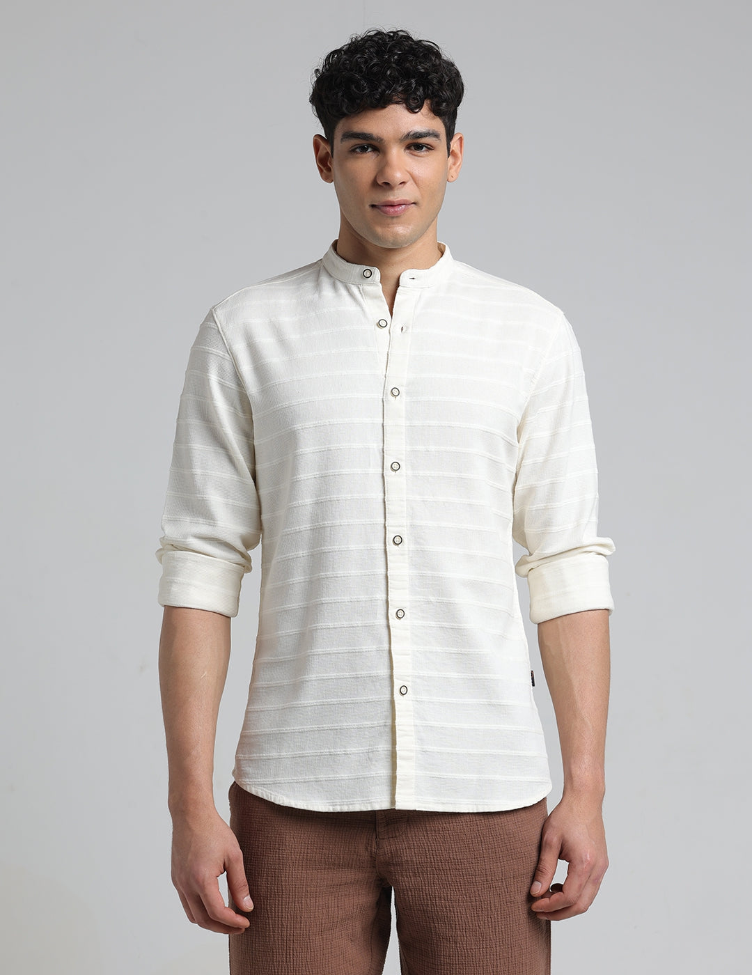 IDENTITI Men Slim Fit Mandarin Collar Solid Shirt In Offwhite.