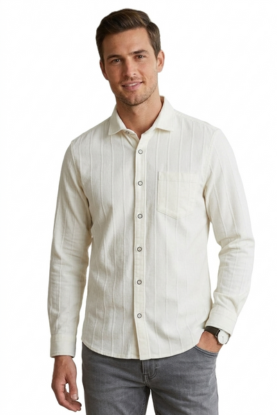 IDENTITI Men Slim Fit Spread Collar Solid Shirt In Offwhite.