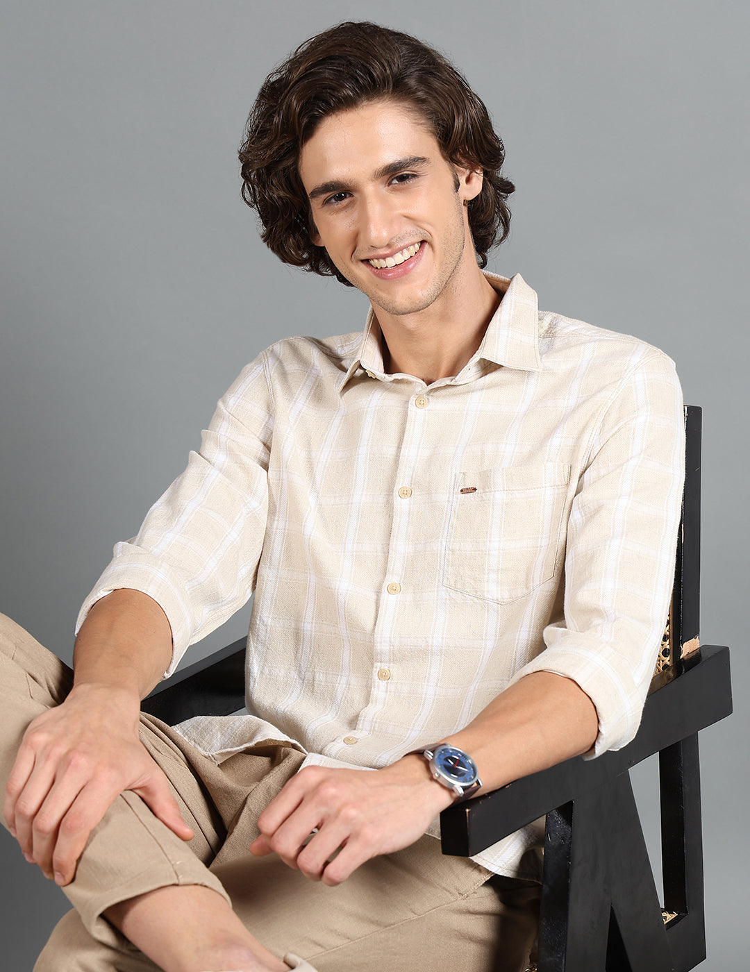 IDENTITI Men Slim Fit Regular Collar Checks Shirt In Beige.