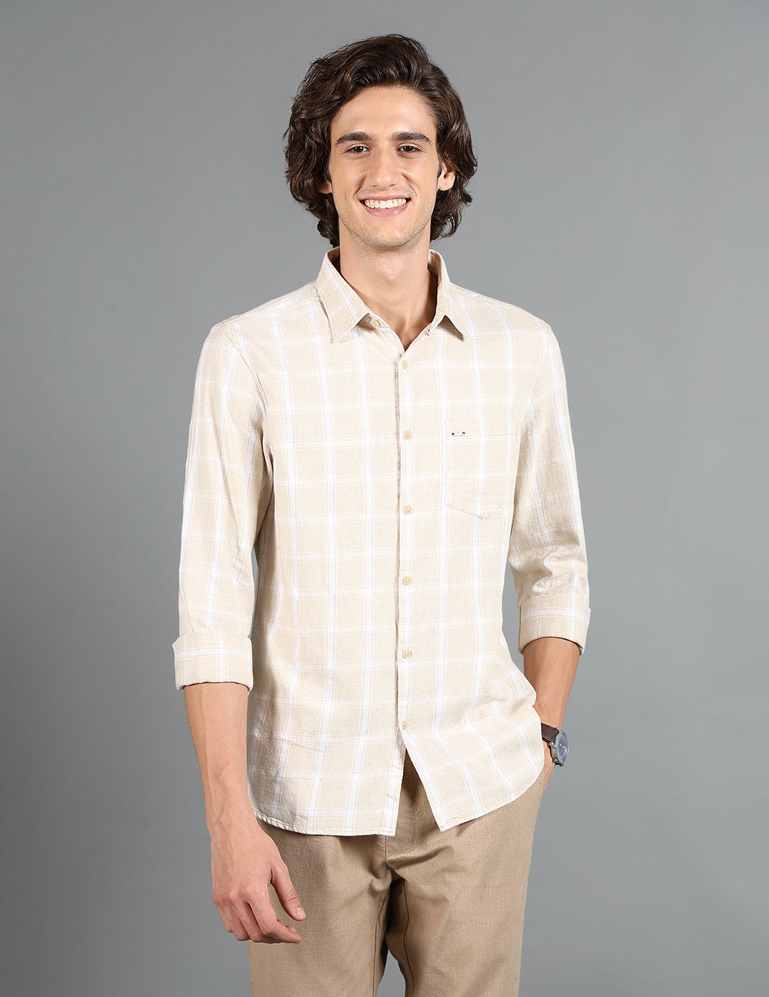 IDENTITI Men Slim Fit Regular Collar Checks Shirt In Beige.