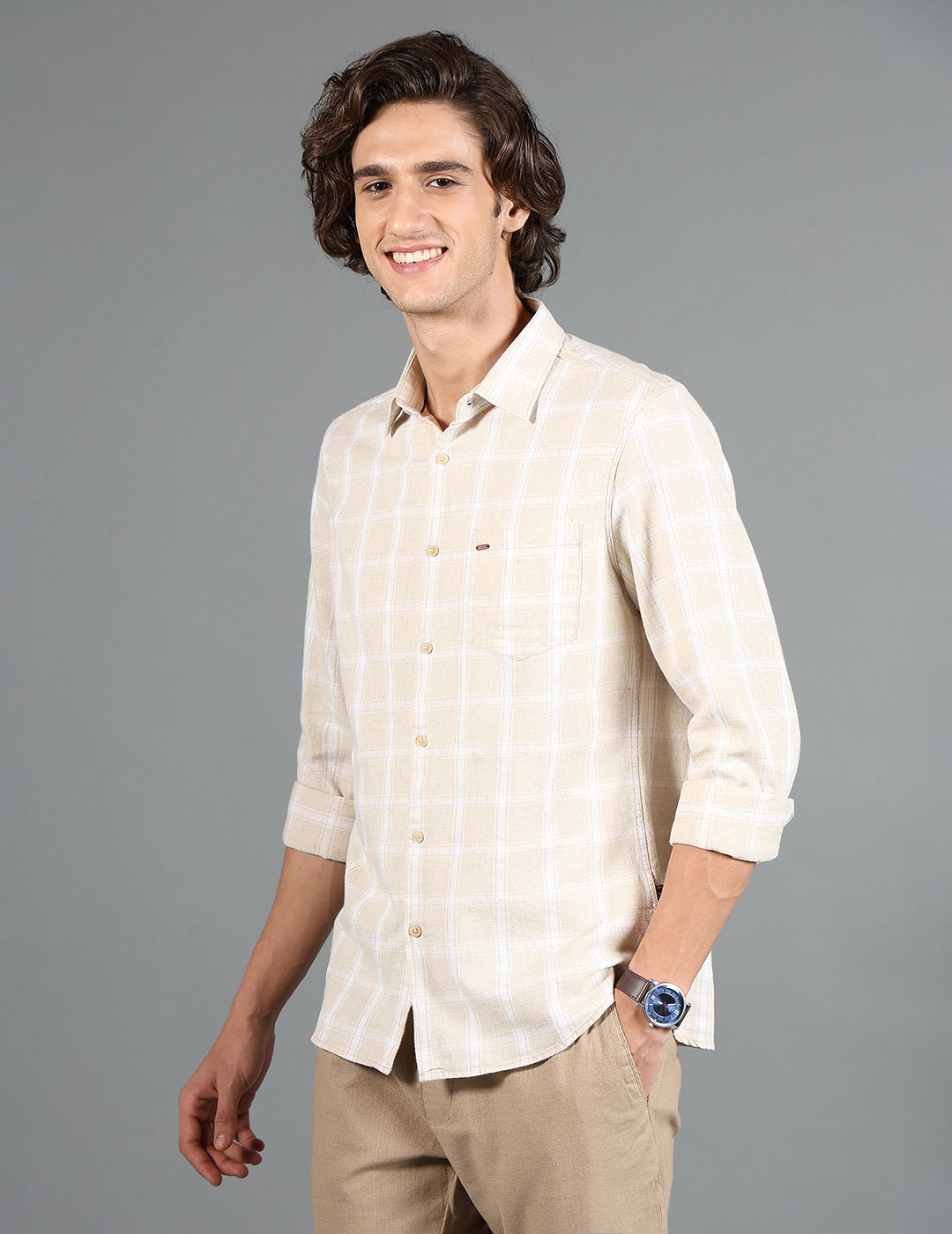 IDENTITI Men Slim Fit Regular Collar Checks Shirt In Beige.