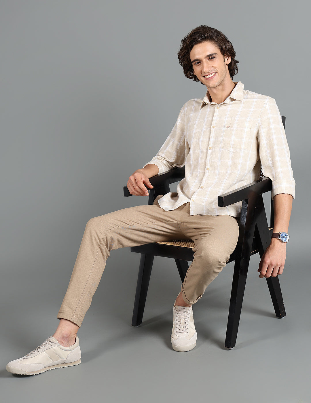 IDENTITI Men Slim Fit Regular Collar Checks Shirt In Beige.