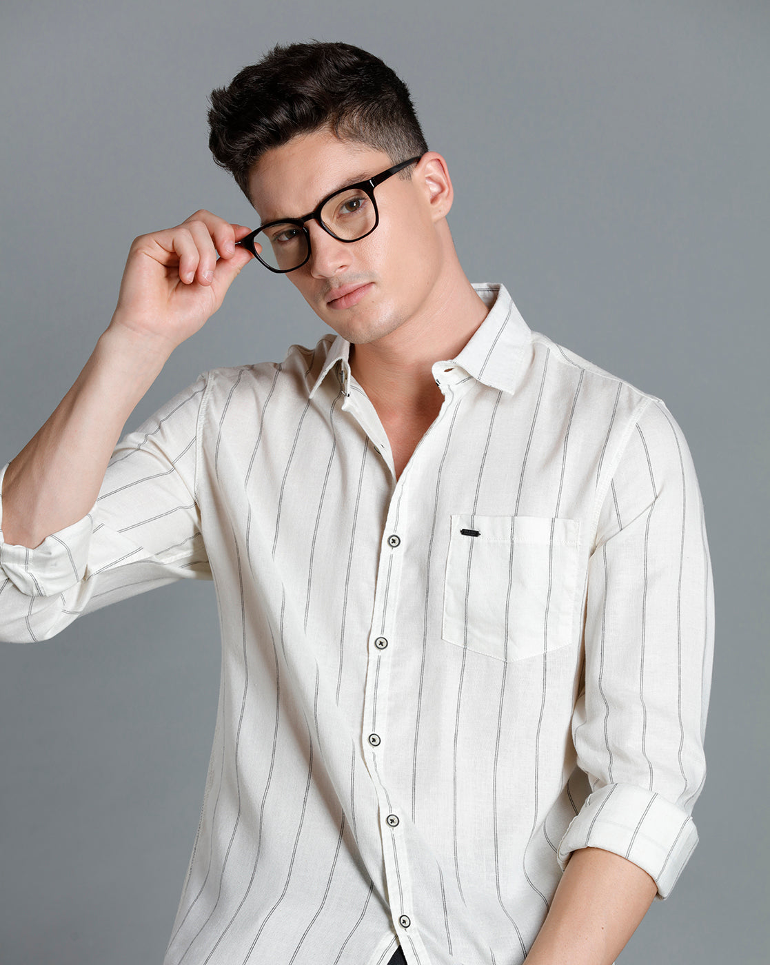 IDENTITI Men Slim Fit Regular Collar Striped Shirt In Offwhite