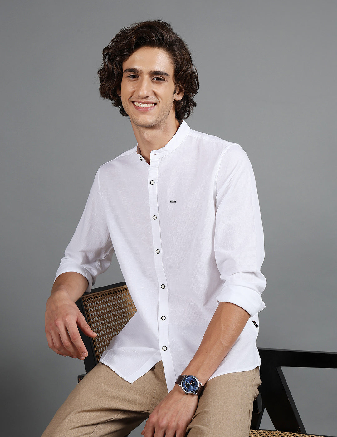 IDENTITI Men Slim Fit Mandarin Collar Solid Shirt In White.
