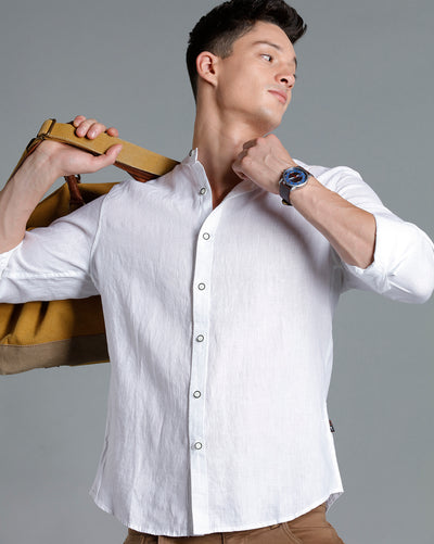 IDENTITI Men Slim Fit Mandarin Collar Solid Shirt In White