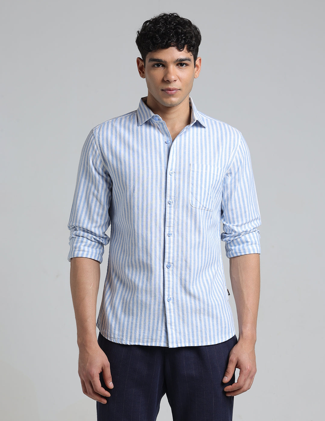IDENTITI Men Slim Fit Cutaway Collar Striped Shirt In Blue.