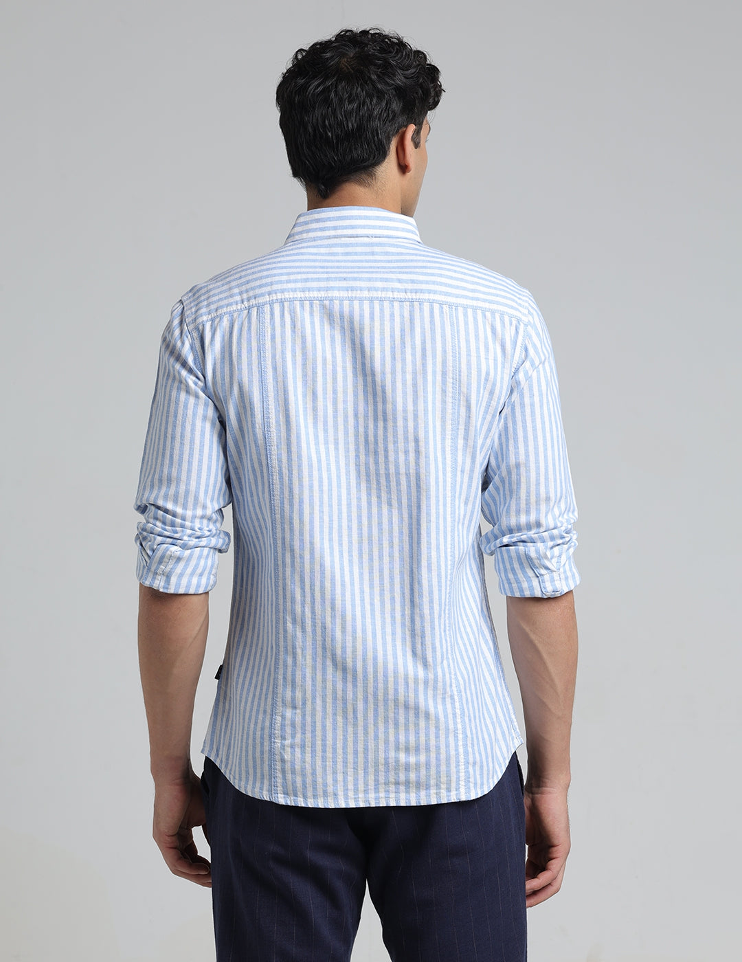 IDENTITI Men Slim Fit Cutaway Collar Striped Shirt In Blue.