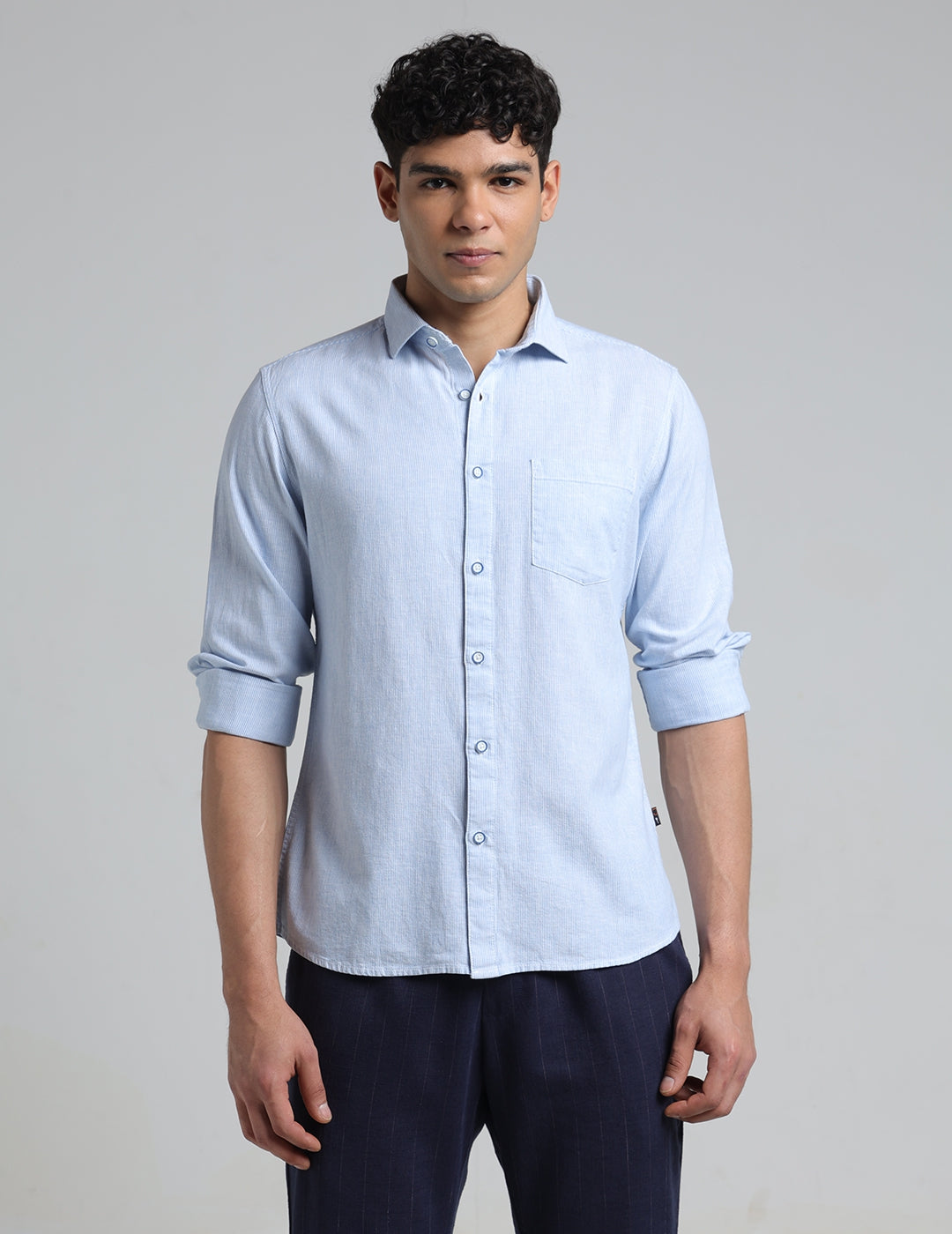 IDENTITI Men Slim Fit Cutaway Collar Striped Shirt In Blue.