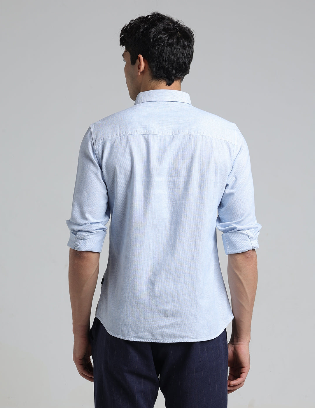 IDENTITI Men Slim Fit Cutaway Collar Striped Shirt In Blue.