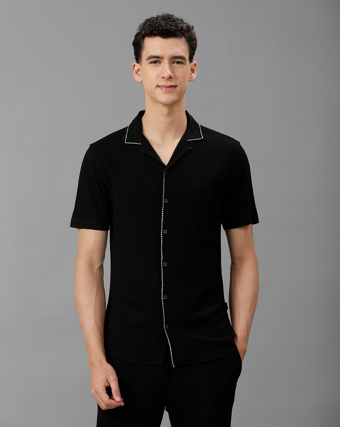 IDENTITI Men Slim Fit Cuban Collar Solid Shirt In Black.