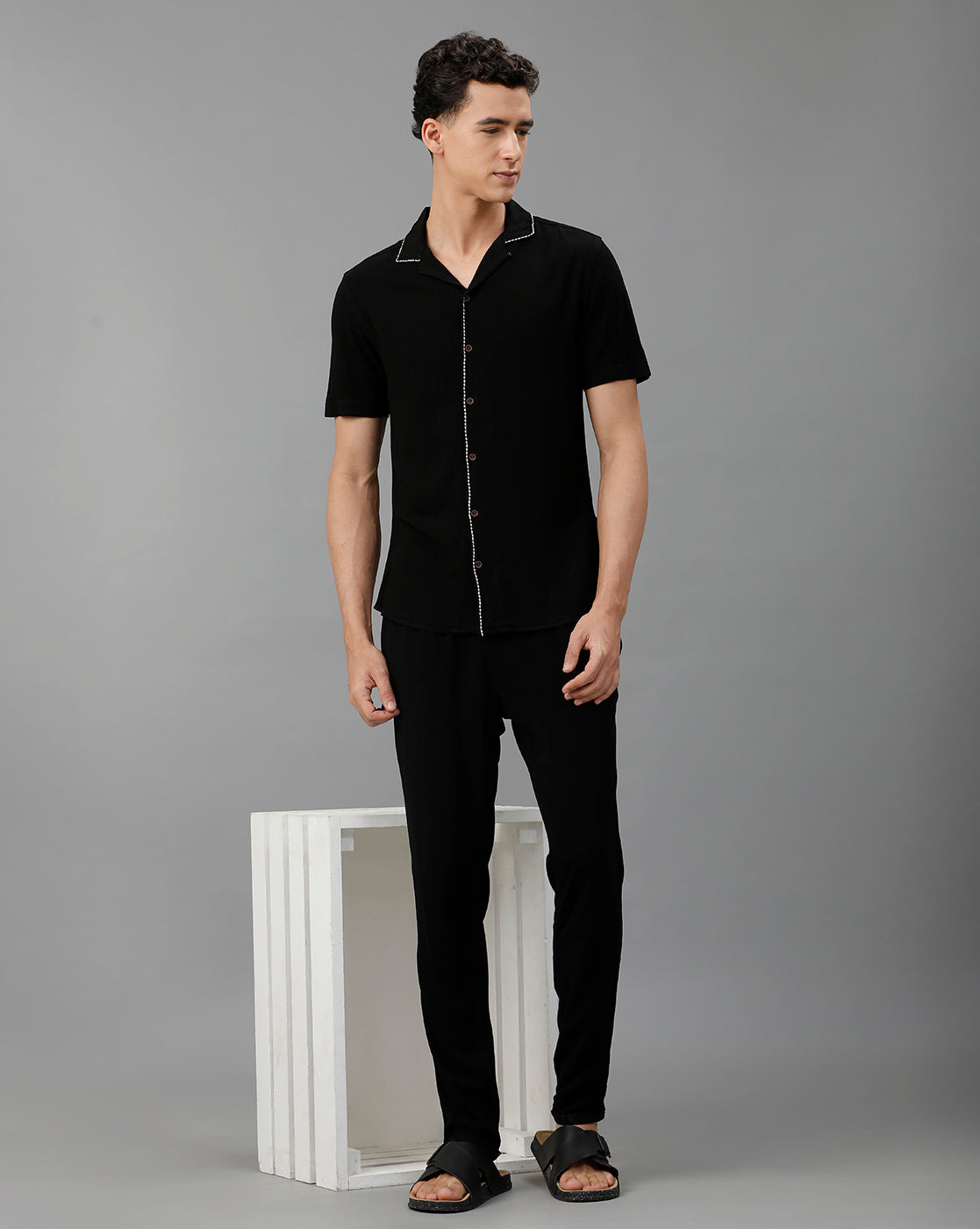 IDENTITI Men Slim Fit Cuban Collar Solid Shirt In Black.