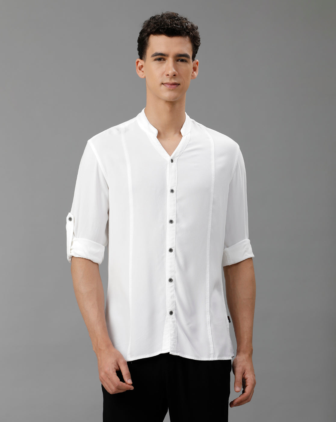 IDENTITI Men Slim Fit Mandarin Collar Solid Shirt In White.