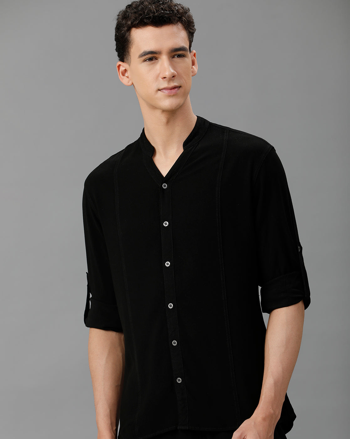 IDENTITI Men Slim Fit Mandarin Collar Solid Shirt In Black.