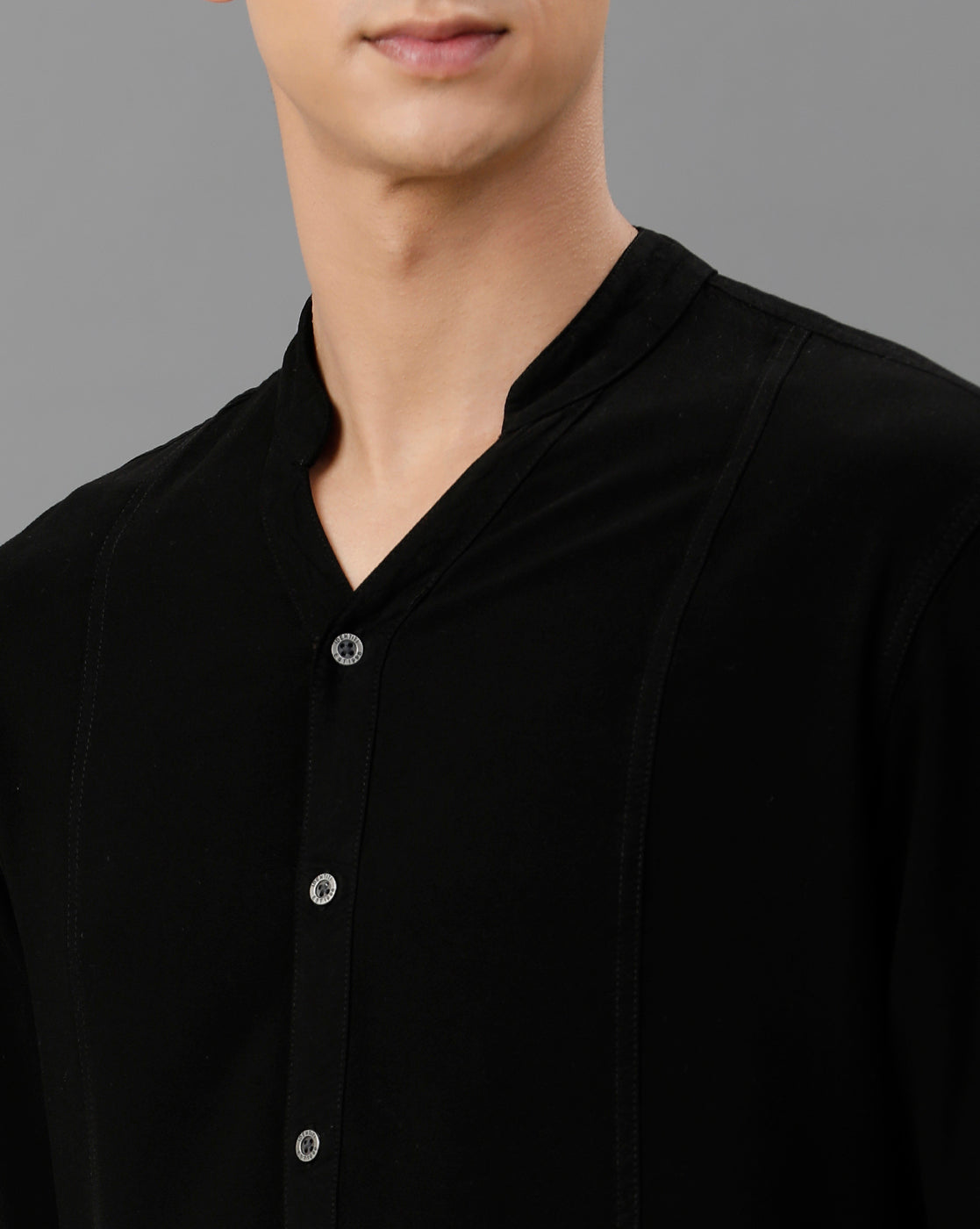 IDENTITI Men Slim Fit Mandarin Collar Solid Shirt In Black.