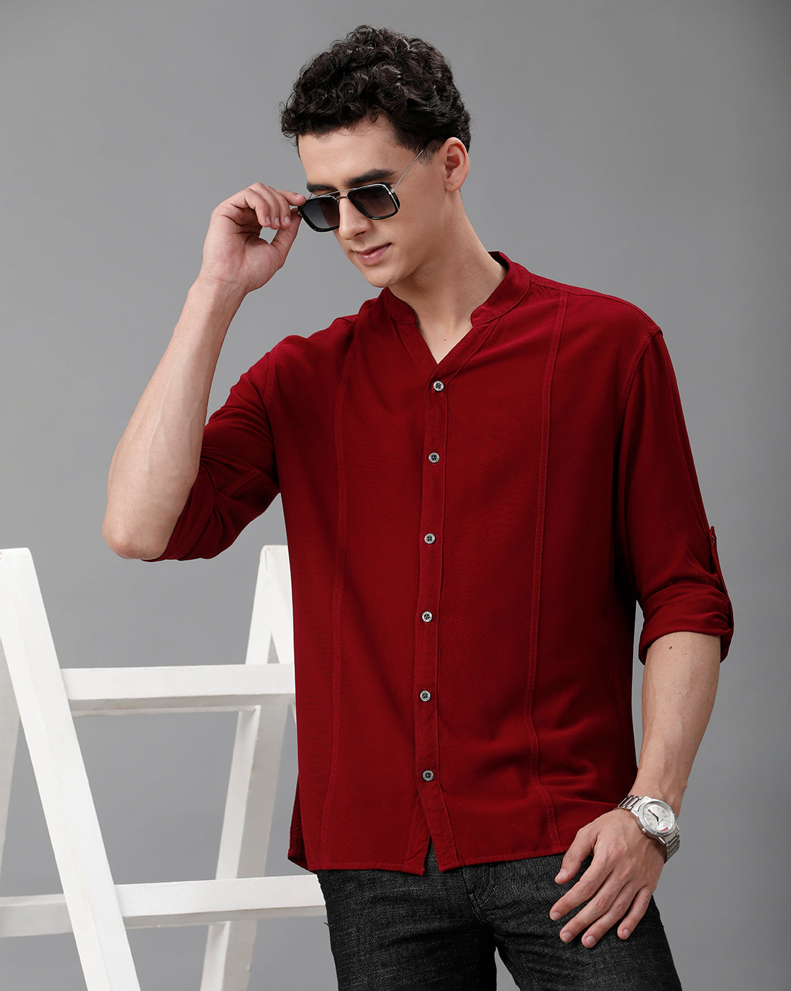 IDENTITI Men Slim Fit Mandarin Collar Solid Shirt In Maroon.