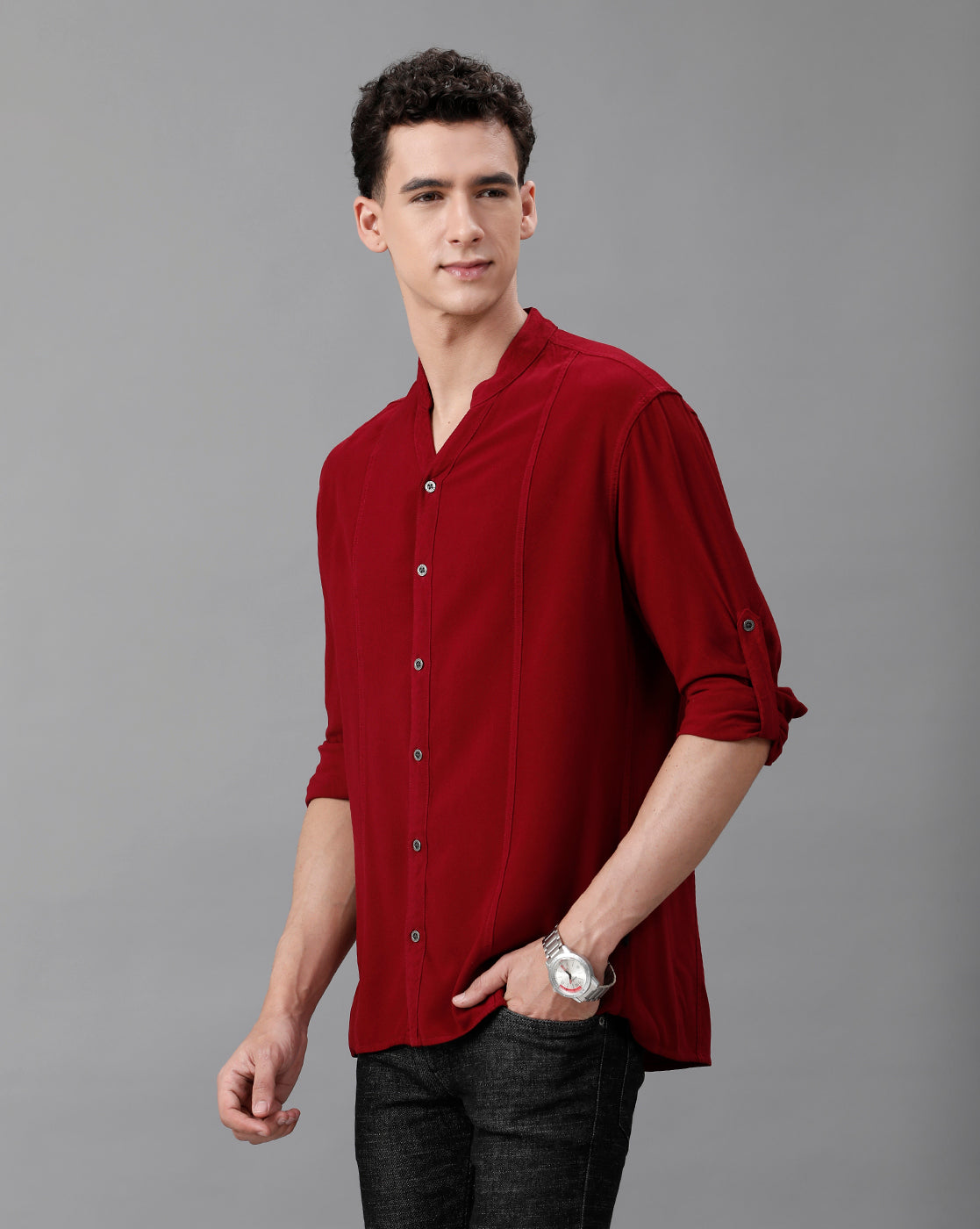 IDENTITI Men Slim Fit Mandarin Collar Solid Shirt In Maroon.