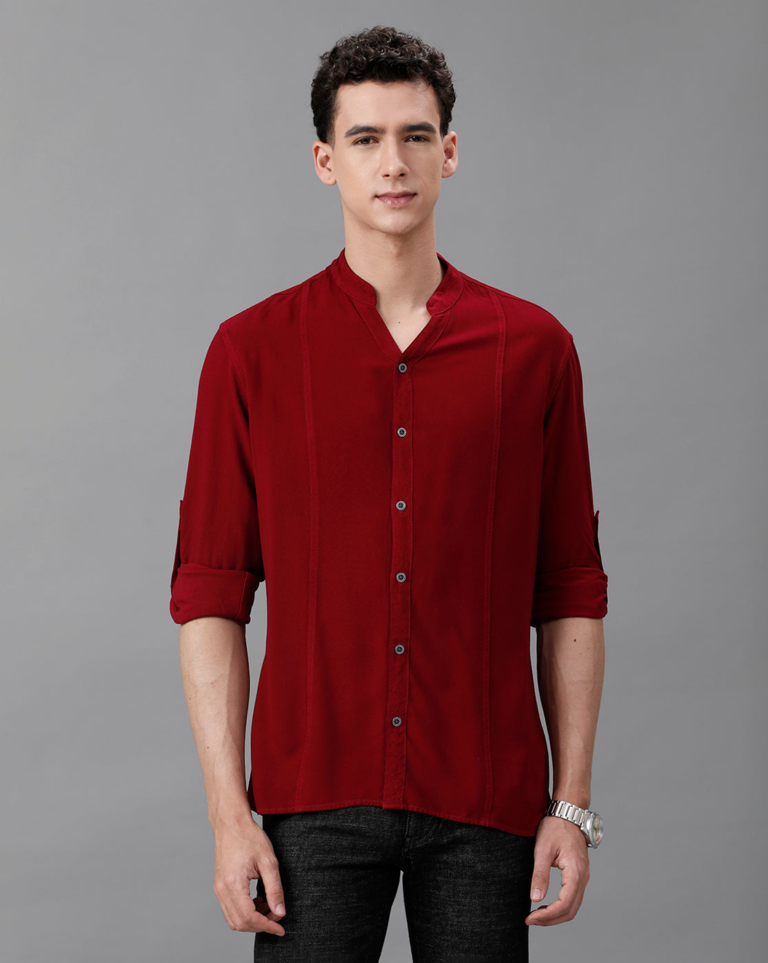 IDENTITI Men Slim Fit Mandarin Collar Solid Shirt In Maroon.