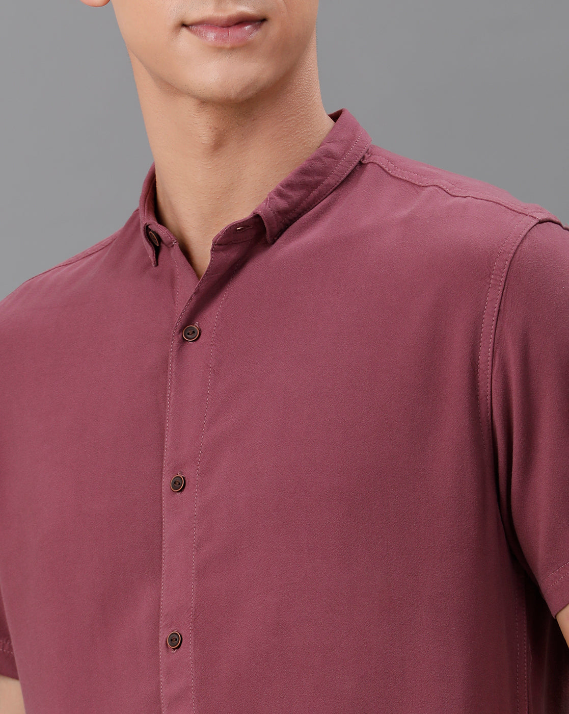 IDENTITI Men Slim Fit Short Collar Solid Shirt In Onion.