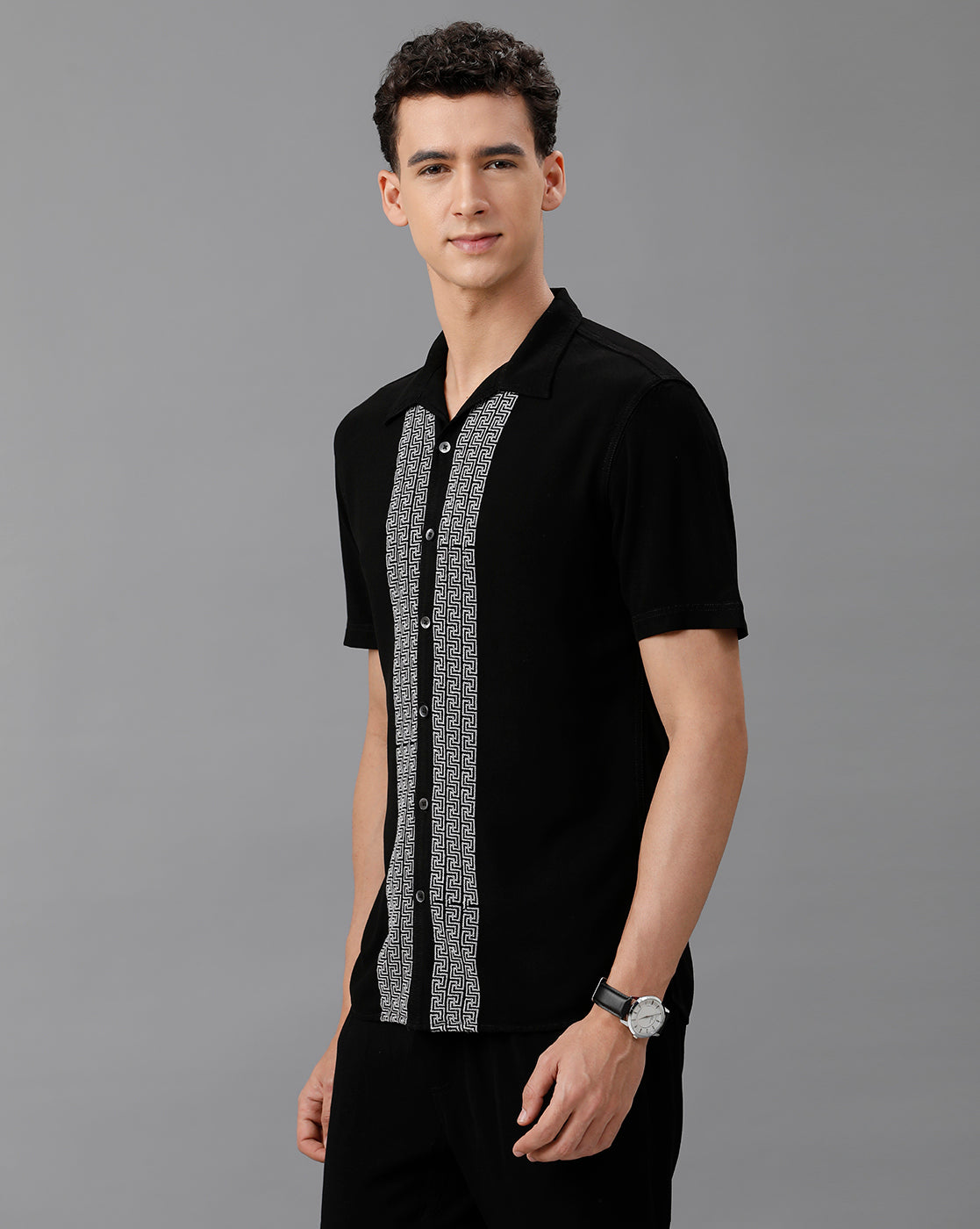 IDENTITI Men Slim Fit Cuban Collar Solid Shirt In Black.