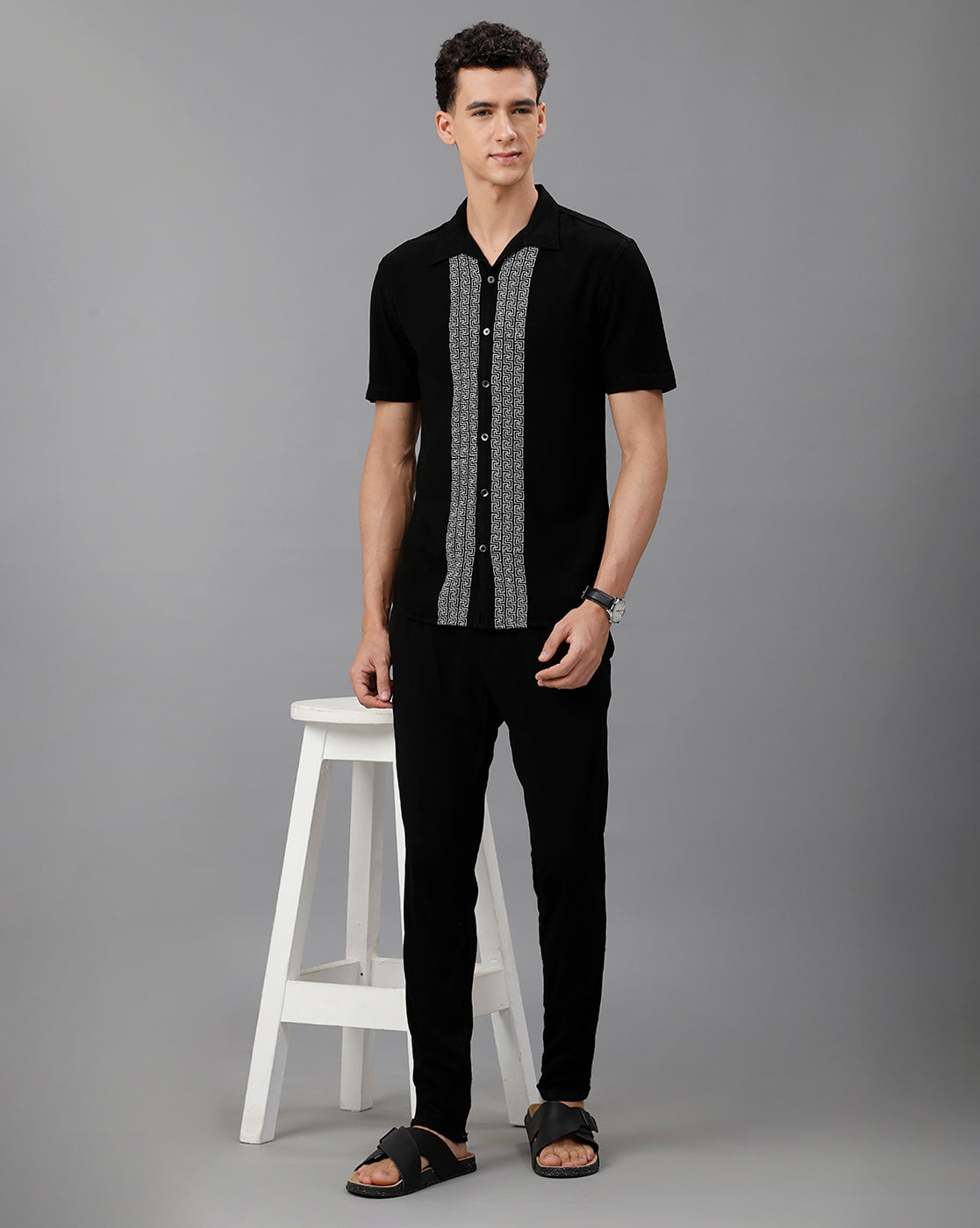 IDENTITI Men Slim Fit Cuban Collar Solid Shirt In Black.