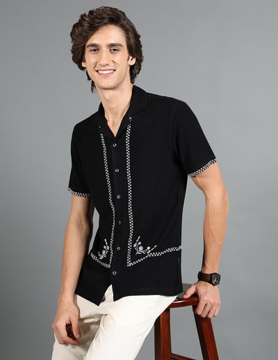 IDENTITI Men Slim Fit Cuban Collar Solid Shirt In Black.