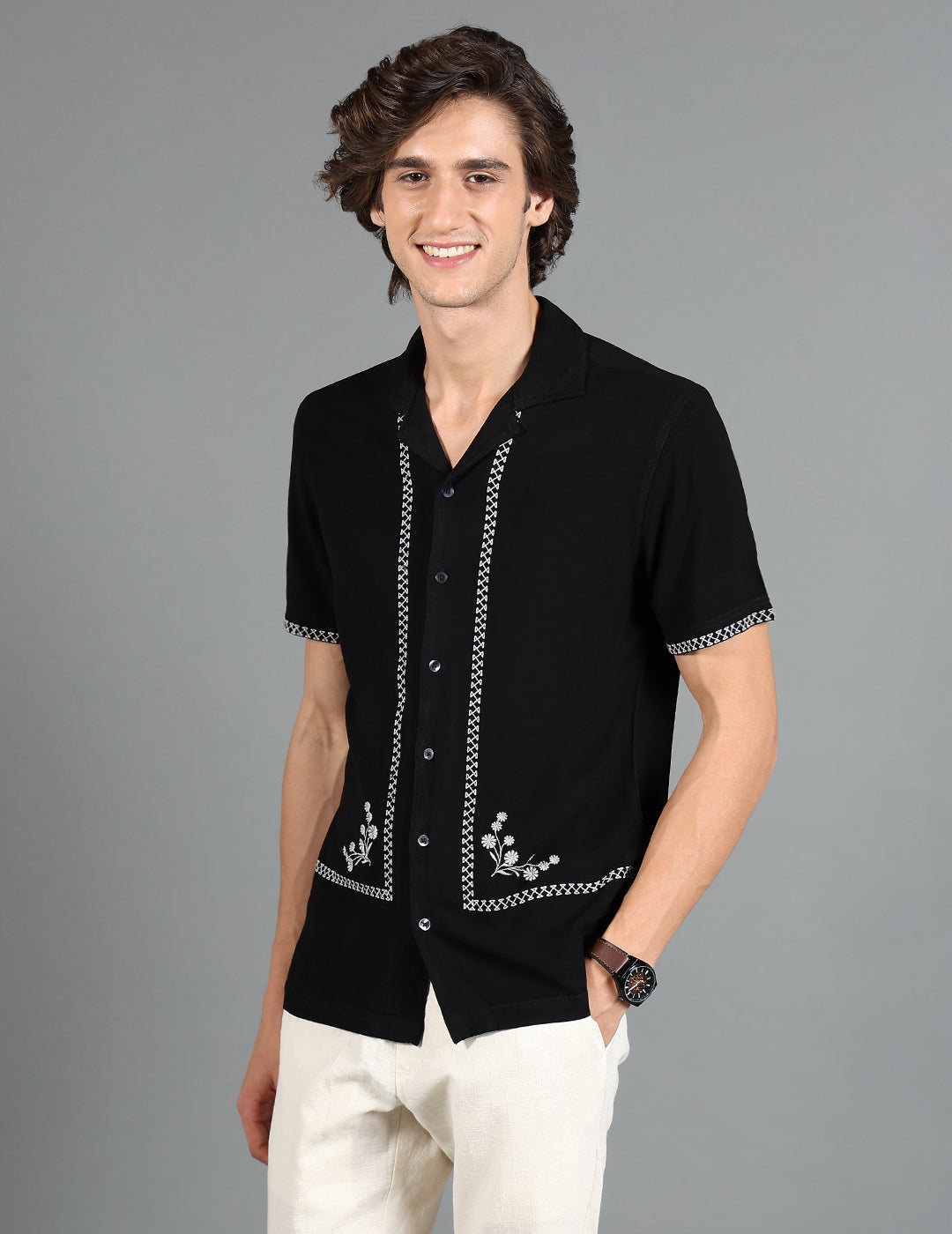 IDENTITI Men Slim Fit Cuban Collar Solid Shirt In Black.