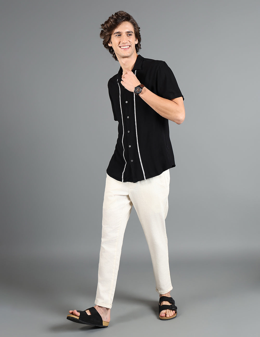 IDENTITI Men Slim Fit Cuban Collar Solid Shirt In Black.