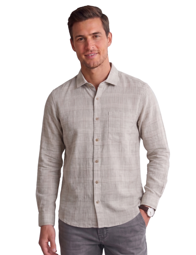 IDENTITI Men Slim Fit Cutaway Collar Checks Shirt In Beige.