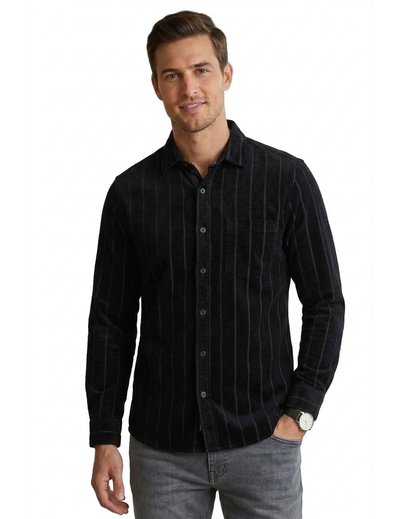 IDENTITI Men Slim Fit Spread Collar Solid Shirt In Black.