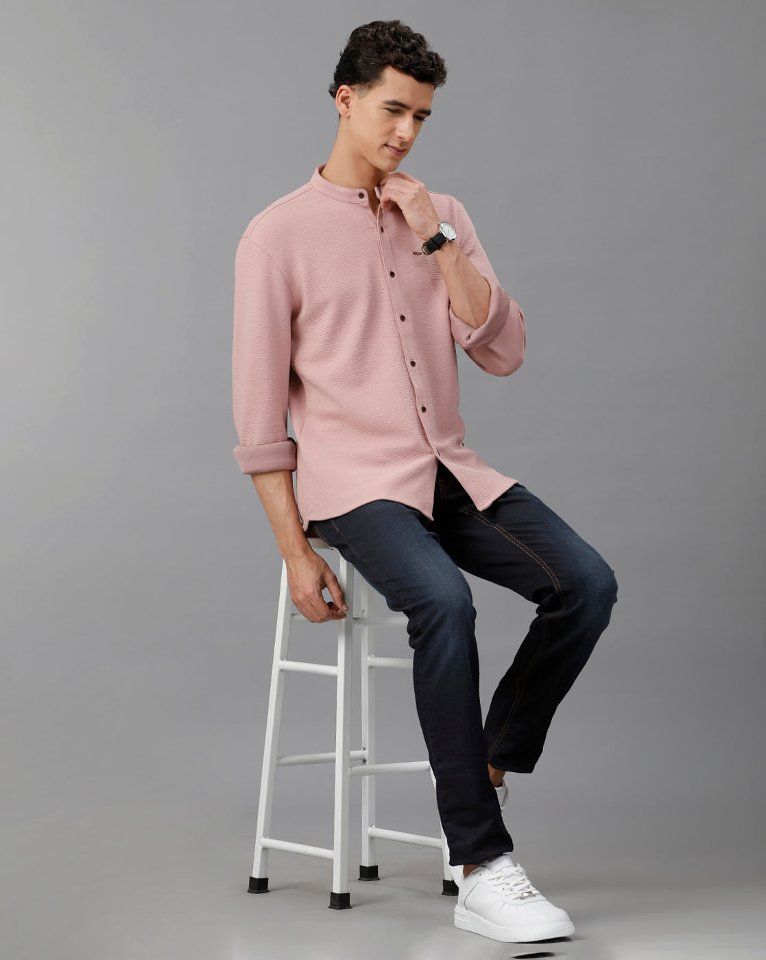 IDENTITI Men Slim Fit Mandarin Collar Solid Knit Shirt In Onion.