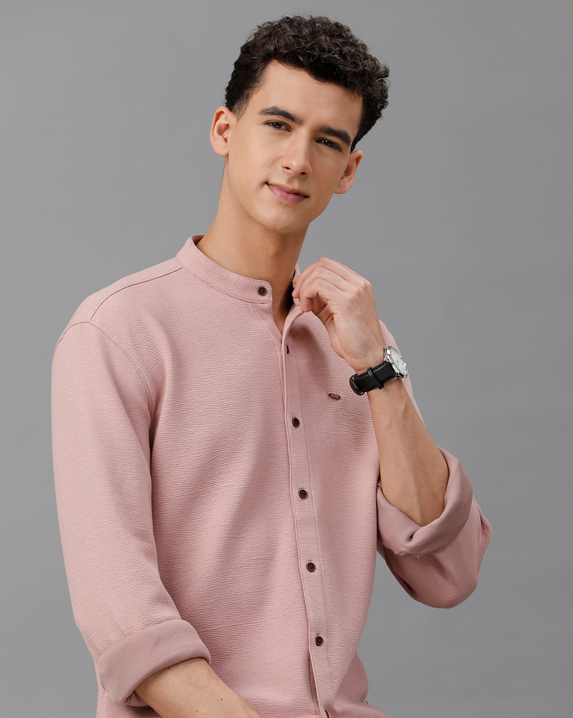 IDENTITI Men Slim Fit Mandarin Collar Solid Knit Shirt In Onion.