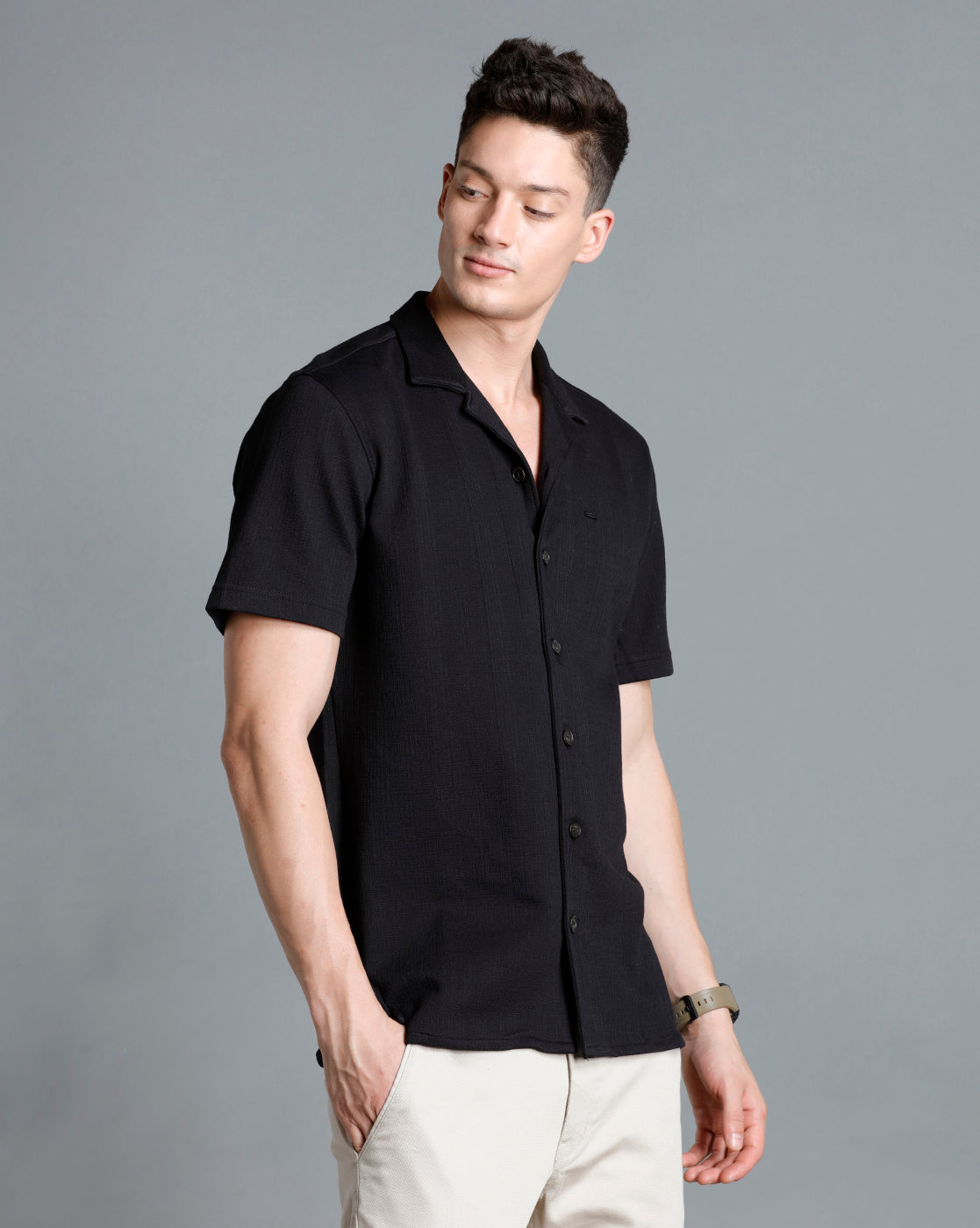 IDENTITI Men Slim Fit Lapel Collar Solid Shirt In Black
