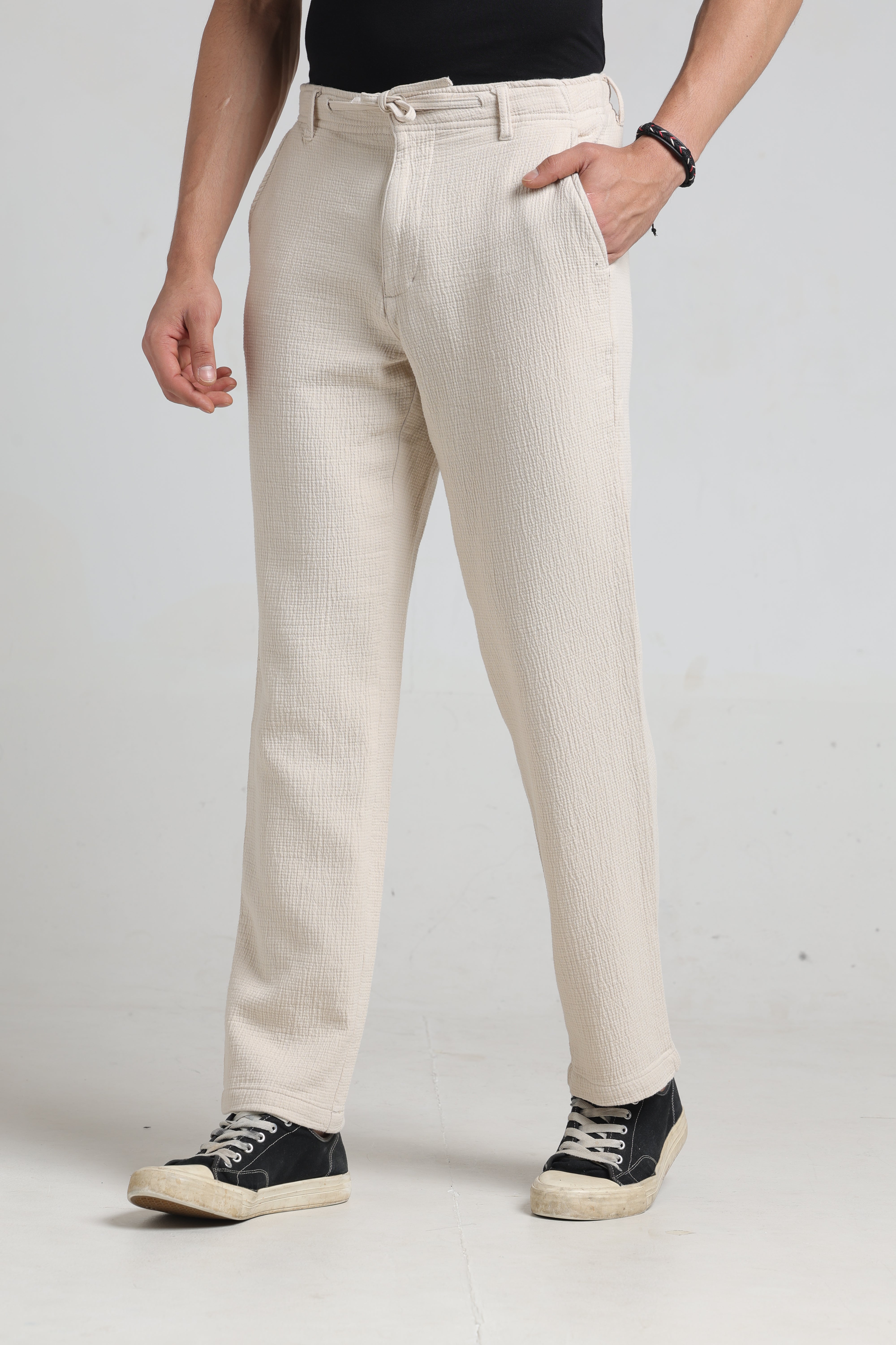 IDENTITI Men Relaxed Fit Non Denim Solid Trouser In Ecru.