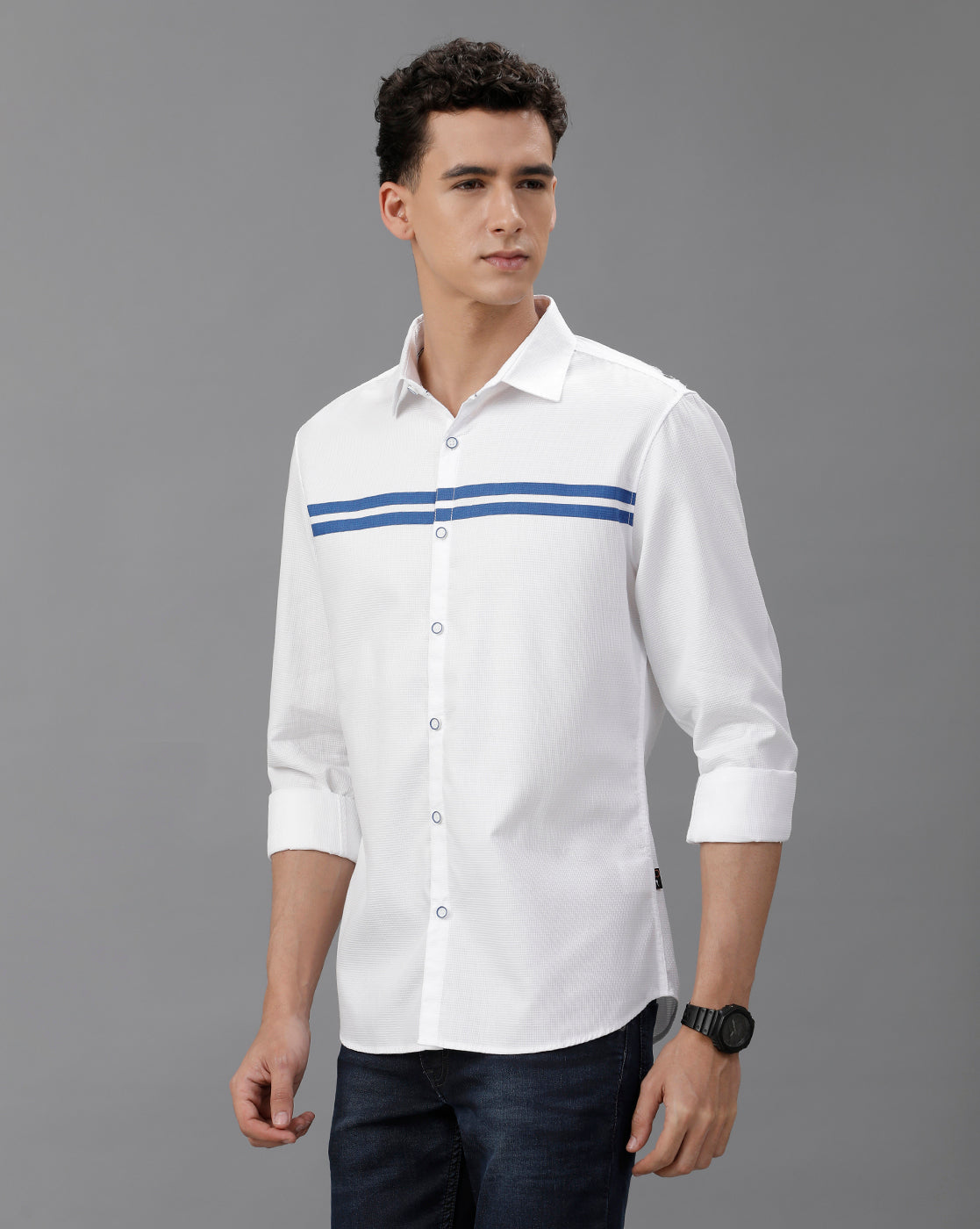 IDENTITI Men Slim Fit Regular Collar Printed Shirt In White.