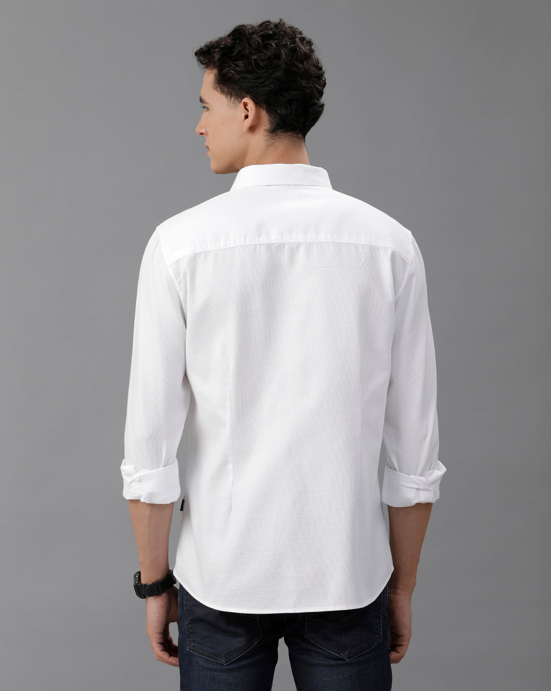 IDENTITI Men Slim Fit Regular Collar Printed Shirt In White.